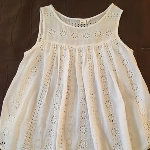 Gap Eyelet Top